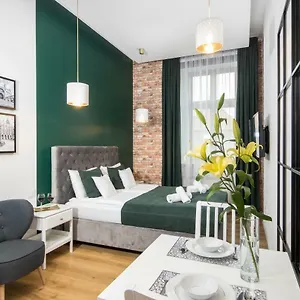Beautiful Cracow By Cozyplace شقة كراكوفيا